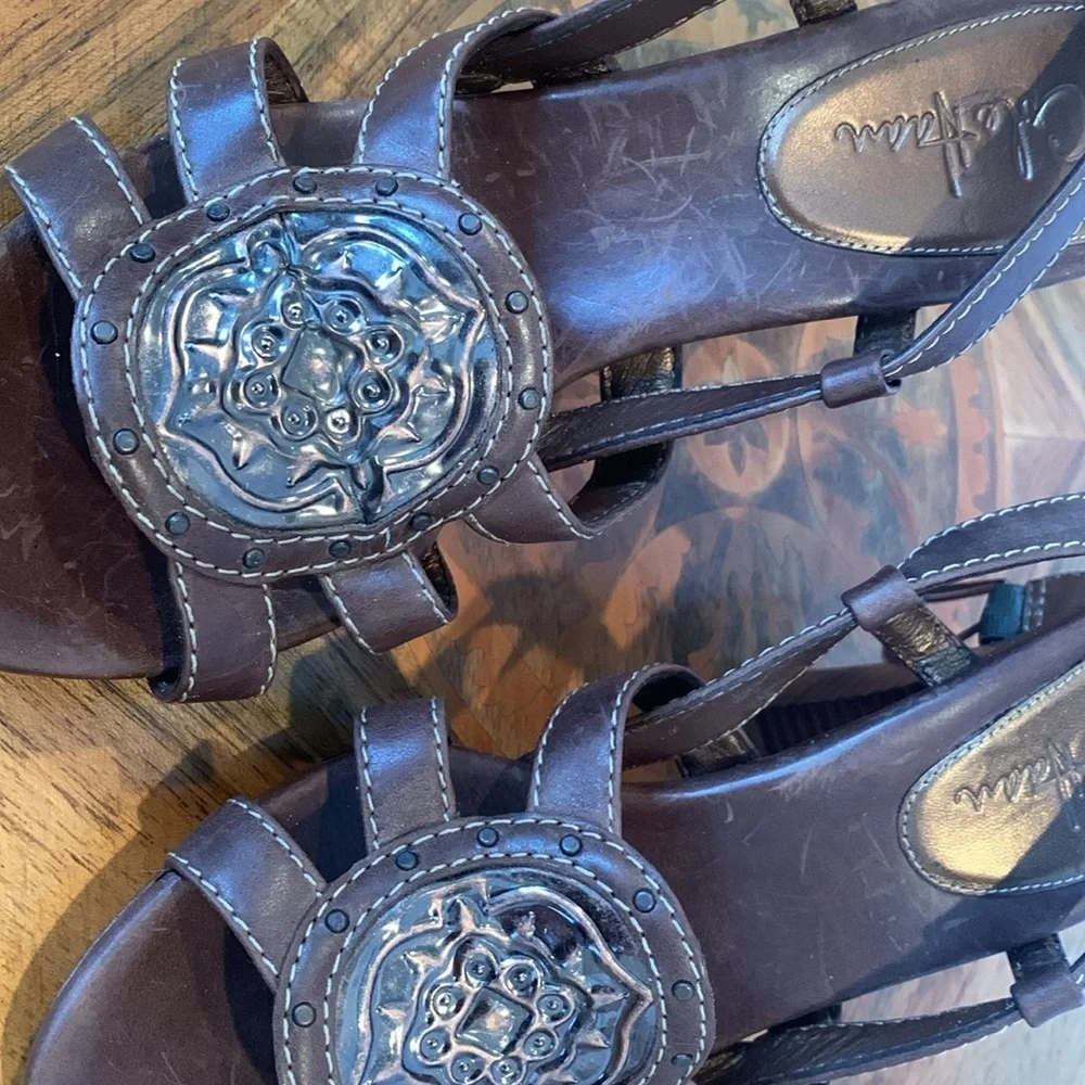 Cole Haan Brown Leather Heel Slingback Sandals Women’s Size 5 Left Shoe, 6 Right